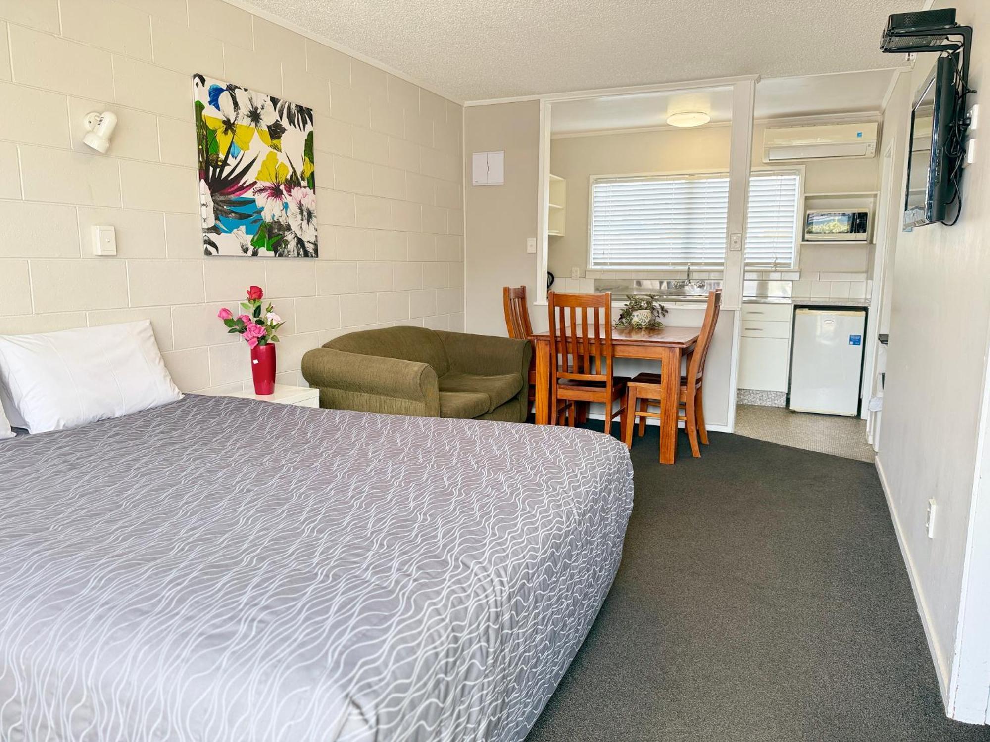 פאנגאריי Continental Motel מראה חיצוני תמונה