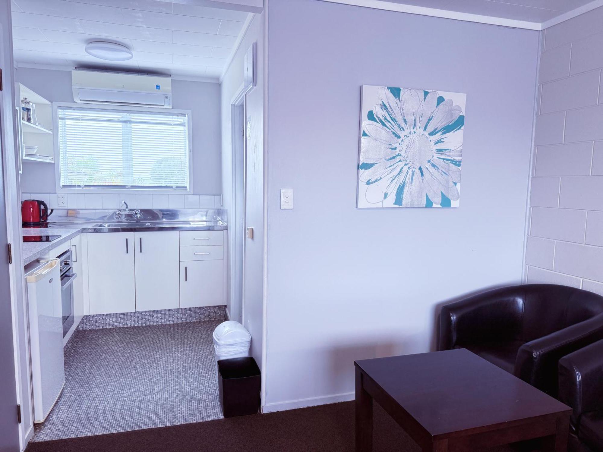 פאנגאריי Continental Motel מראה חיצוני תמונה